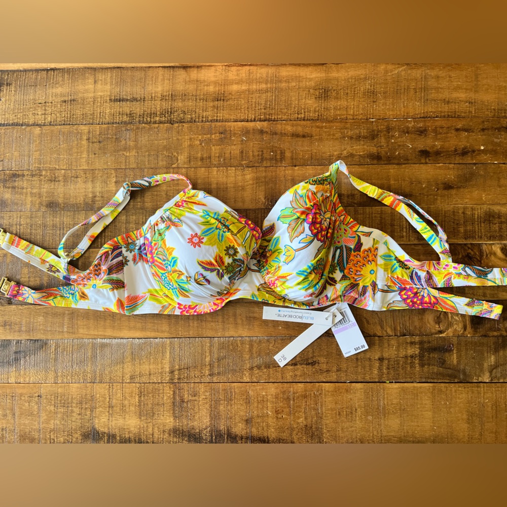 Floral bikini top NWT size 38D